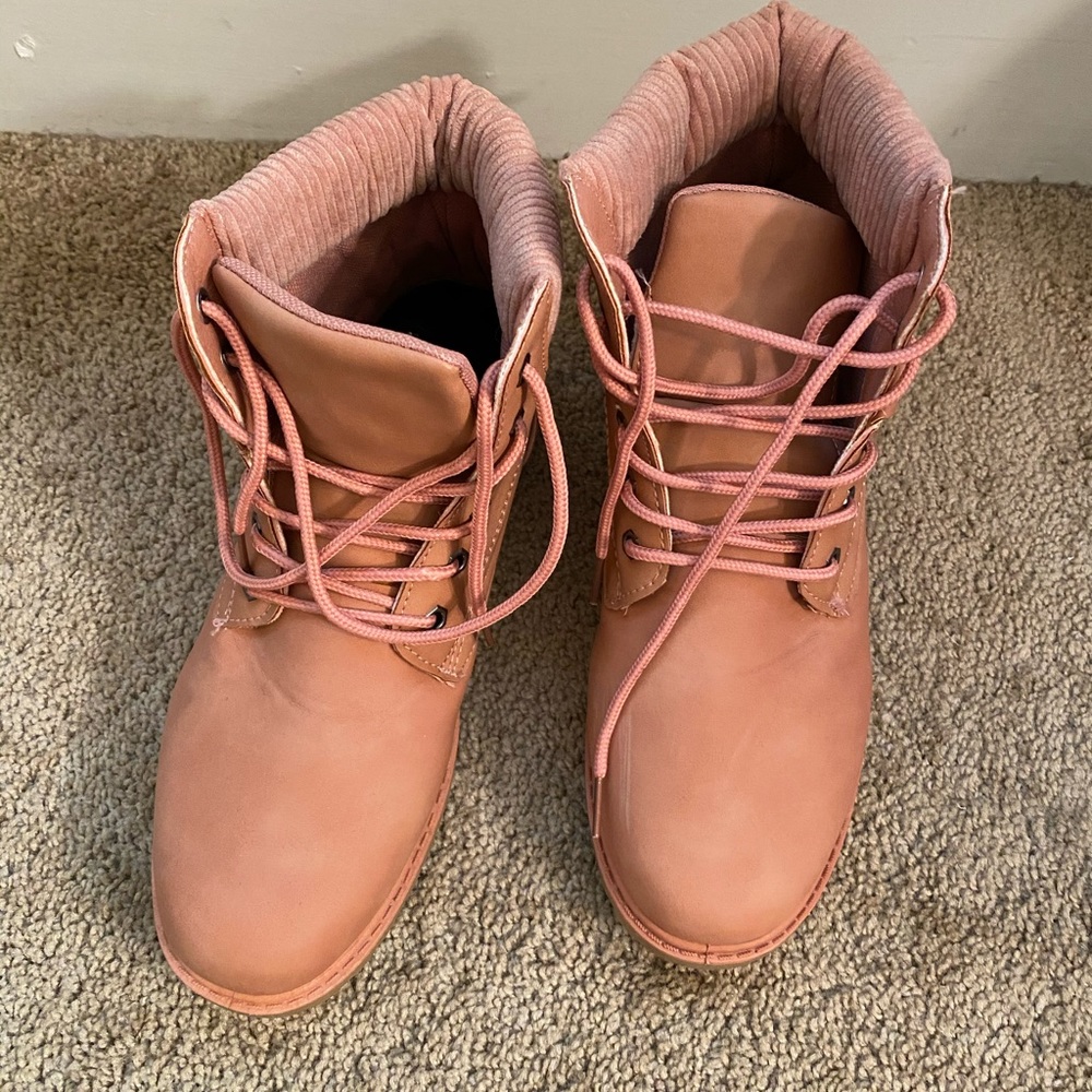 Women’s work boots